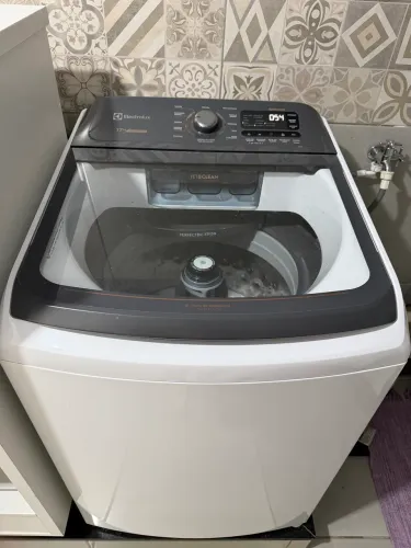 Máquina de Lavar Electrolux 17kg Premium Care ? Excelente capacidade