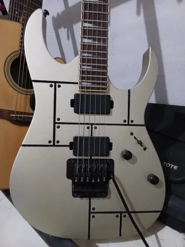 Guitarra Ibanez RG420EG - edição limitada 