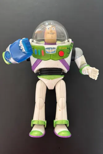 Boneco Buzz Lightyear Super Golpe Toy Story Mattel Disney