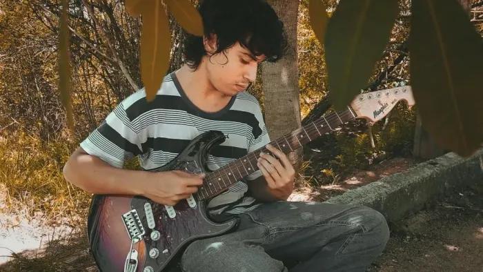 Aulas de violão, guitarra, baixo etc.