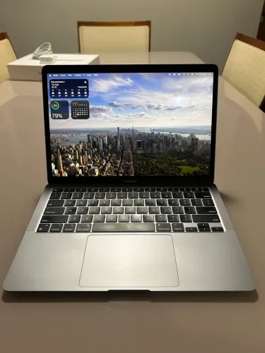 MacBook Air M1