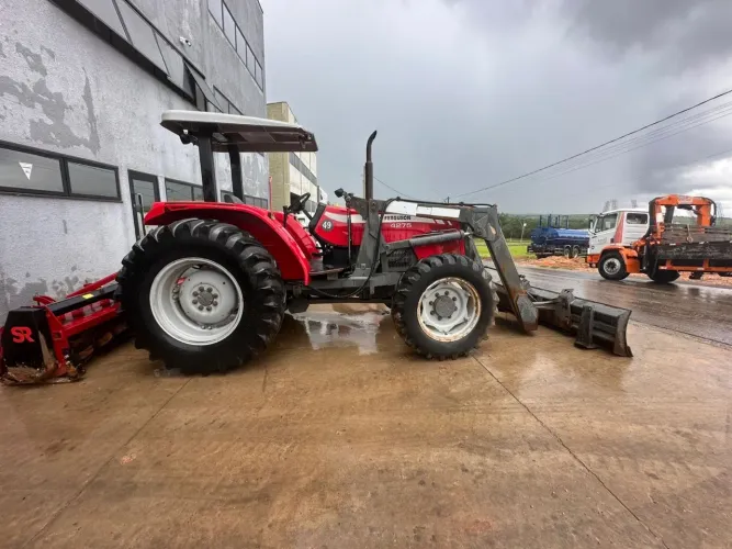 Trator agrícola
