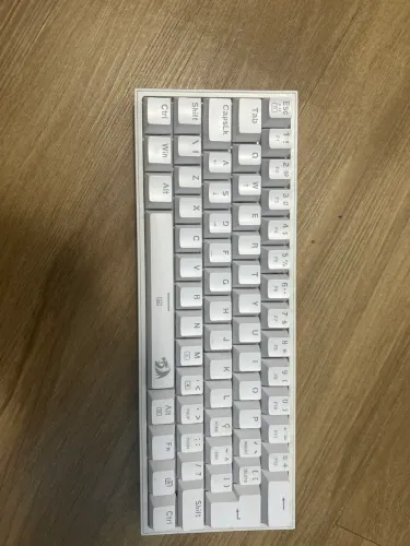 Teclado mecânico Redragon Fizz RGB (60%), usado por apenas 5 meses Funcionando bem