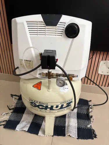 Compressor odontológico Schulz isento de óleo 