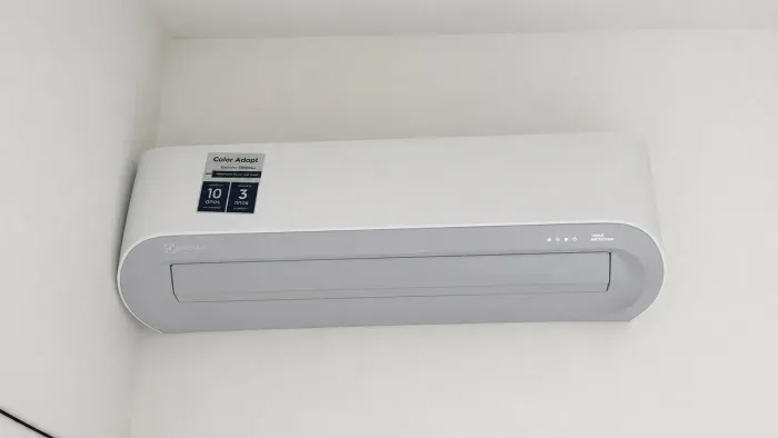  [Garantia até outubro/26] Ar-Condicionado Split Electrolux 18.000 BTUs Color Adapt Frio