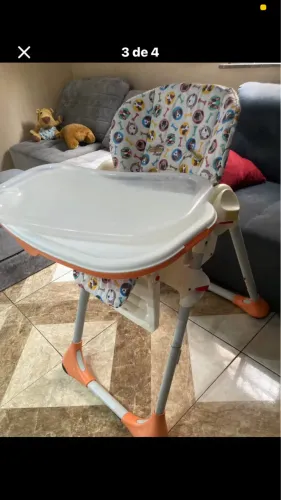 Cadeirinha de alimentação 