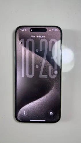 iPhone 15 Pro Max Cinza impecável