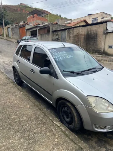 Ford Fiesta Class 1.6 8V 98cv 5P 2004