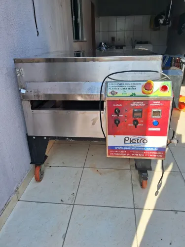 Vende se forno de esteira pietro