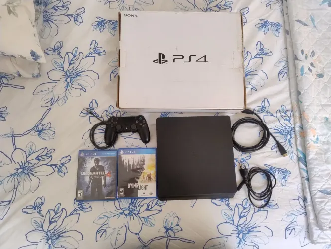Console PS4 slim 1 TB