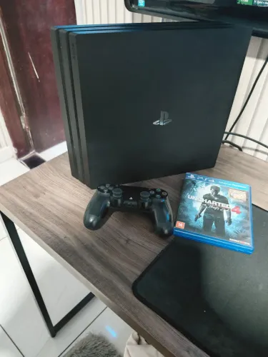 Ps4 pro + jogo