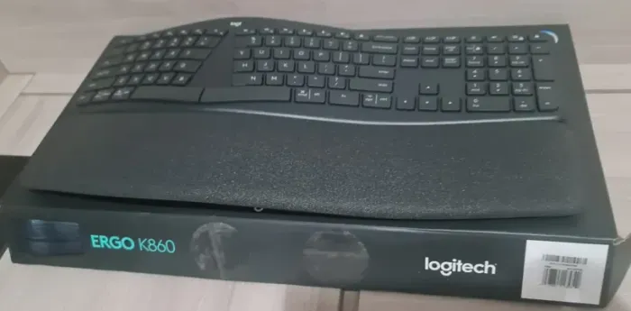 Teclado sem fio Logitech ERGO K860