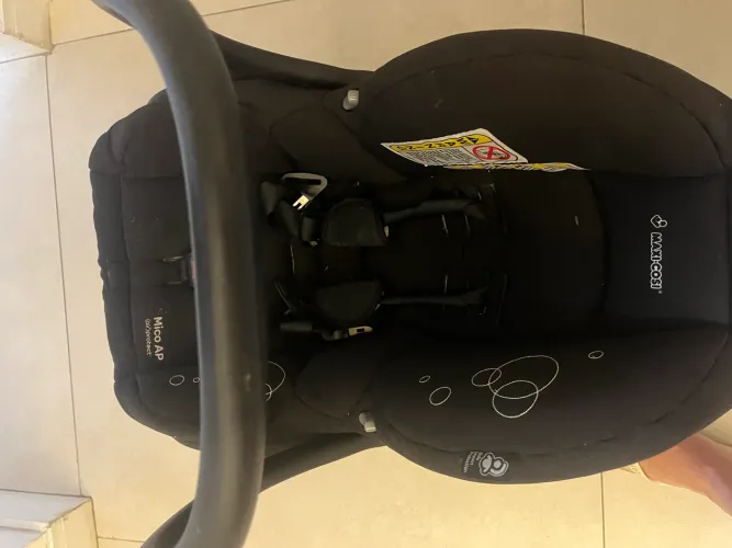 Bebê conforto maxi cosi