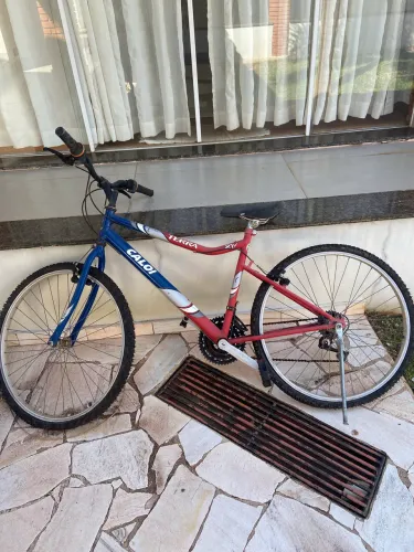 Bicicleta Caloi terra usada