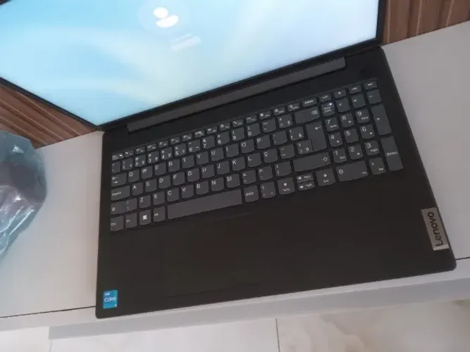 Notebook Lenovo V15 g4 - 16gb - 512gb nvme - i5 13 geração