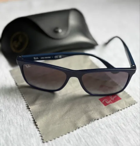 Ray-Ban RB4373L Original Azul | Lente Grafite Degradê | 58-17-145