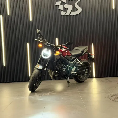 Honda CB 650R E-Clutch