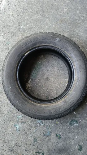 Pneu 215/ 65 r16