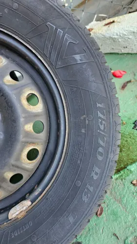 Jogo de 4 Rodas Originais Fiat Uno + Pneus 175/70 R13