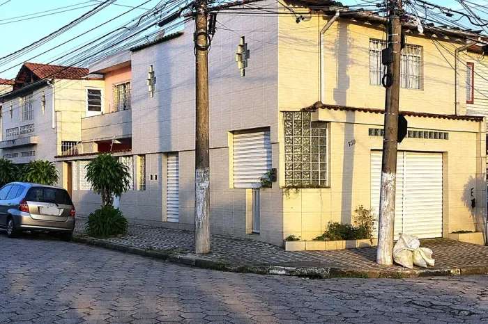 Ponto Comercial de Esquina | Montado para Salão e Outros Negócioscom 47m²