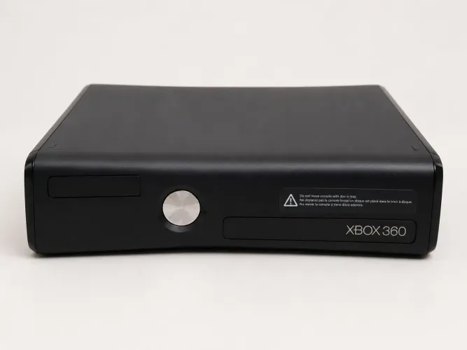 Vendo esse  Xbox 360 em peito estado e desbloqueado  só não tem os cabos  e nem controle
