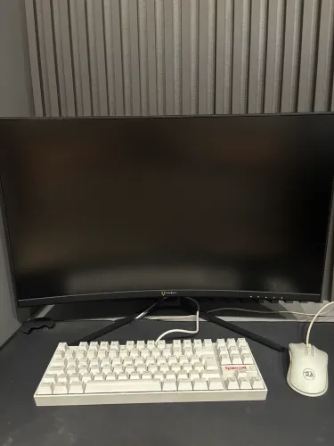 Monitor Gamer Husky, 180hz, Curvo, 1ms, DisplayPort e HDMI