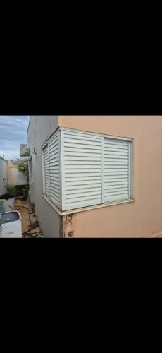 Janela de canto de alumínio
