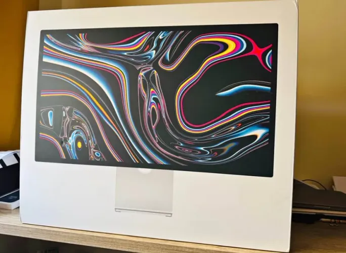 STUDIO DISPLAY 27 5K STANDARD 