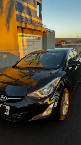 Hyundai Elantra GLS 2.0 16V Flex Aut. 2014