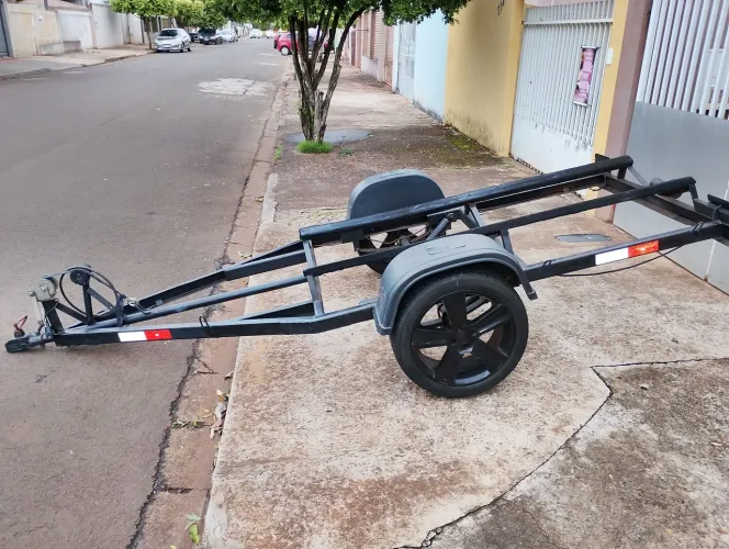 Carretinha de jet isk usada 