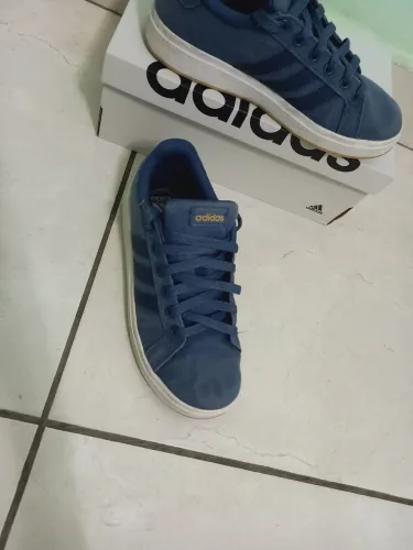 Sapato adidas tamanho 36