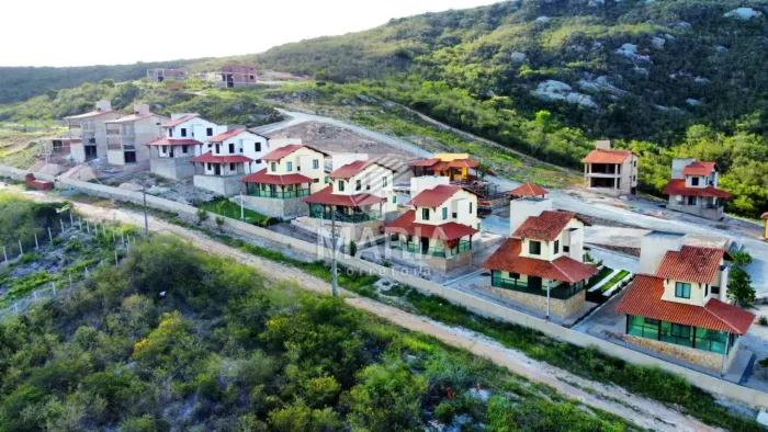 Casas por 560 mil na parte alta de Gravatá/PE! Com vista e muito verde!