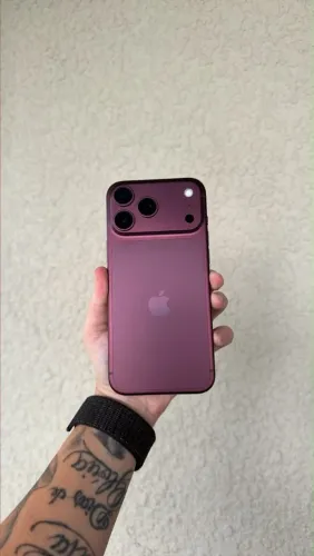 iPhone 18 Pro Max 256GB Bordô Novo <br>*R$11.699,00*