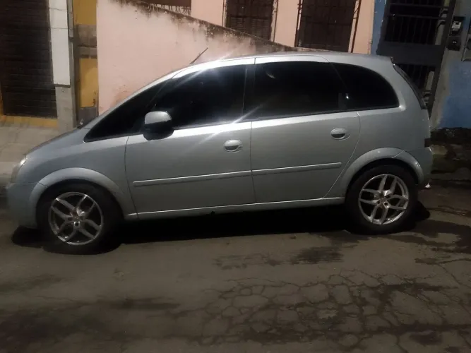 Rodas 17 com pneus 205/55 17
