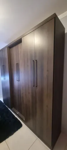 Guarda roupa 6 portas
