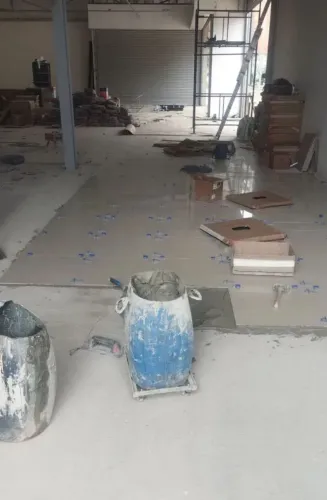 Pedreiro Serviços da Construção e Reforma