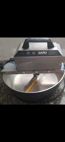 Vendo panela mexedora 10 litros para doces e salgados estado de nova com pouco uso