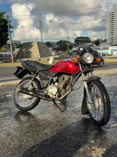 Titan 125 de leilão com documento , moto nova e toda arrumada 