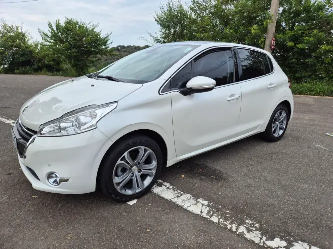 Peugeot 208 Griffe 1.6 Flex 16V 5P Aut. 2016