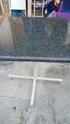 Mesa de mármore