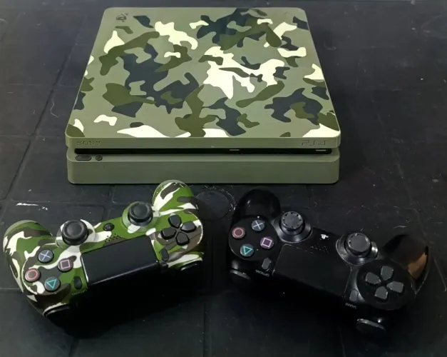 PS4 Ed. Call Of Duty + de 800 Jogos - Ac cartão