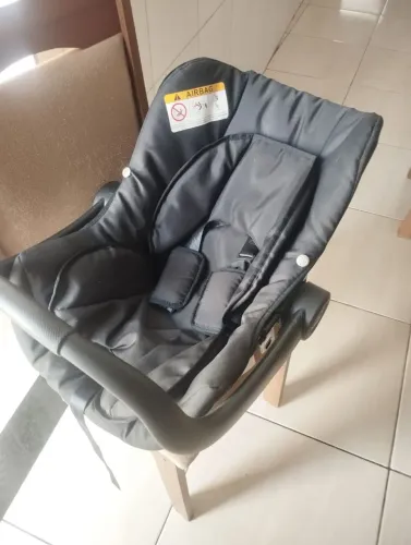 Bebê conforto Galzerano semi-novo