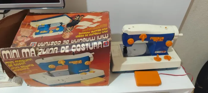MINI MÁQUINA DE COSTURA DA ESTRELA