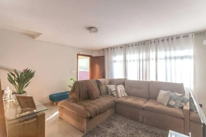 Casa para venda e locação em SBC