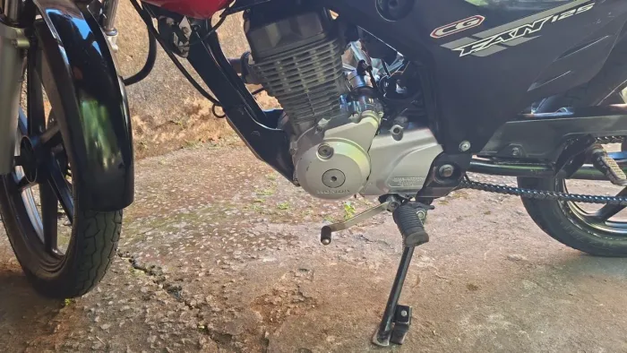 Vendo moto muito conservada só vendo para ter a noção. 