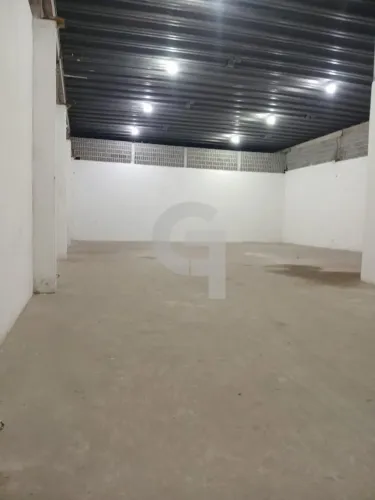Galpão com 422m² em localização estratégica em São Cristóvão.