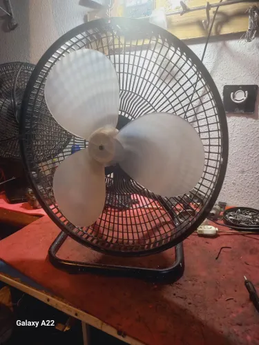 Ventilador 40cm motor rolamento. Quebra galho.