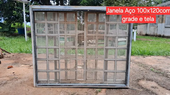 Vendo Janelas em Aço com Grade, Usadas 100x150 = R$150 cada/ 100x120=120,00