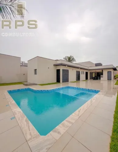 Linda casa em condomínio de alto padrão em Atibaia-SP, 4 quartos e 3 suítes com 293m² - Im