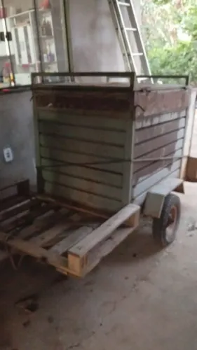 Carretinha baú 